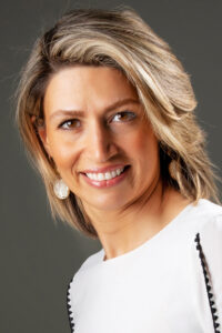 Faezeh Evans headshot